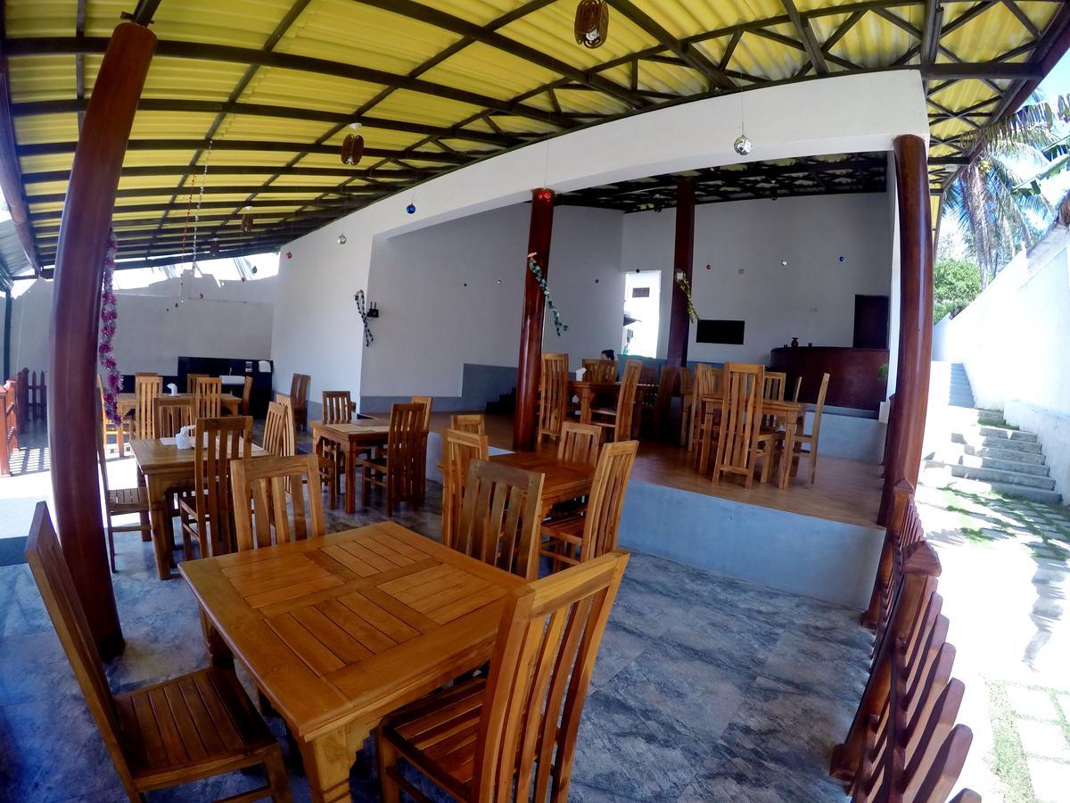 Ramon Beach Resort Ambalangoda  Esterno foto