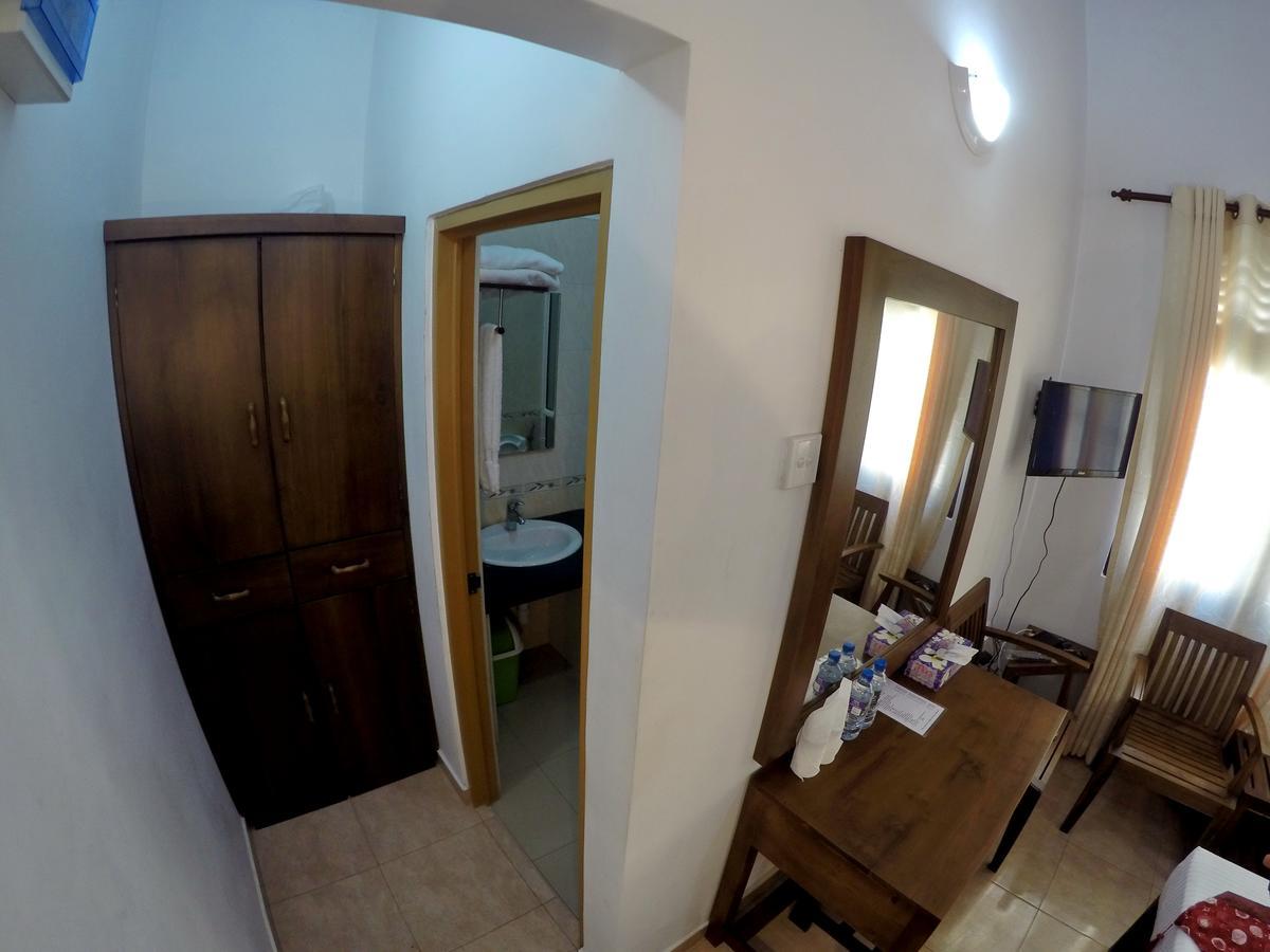 Ramon Beach Resort Ambalangoda  Esterno foto