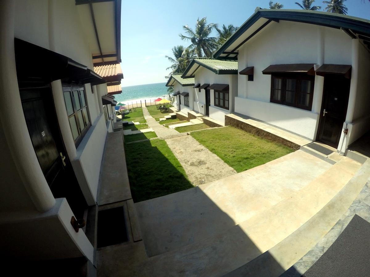 Ramon Beach Resort Ambalangoda  Esterno foto