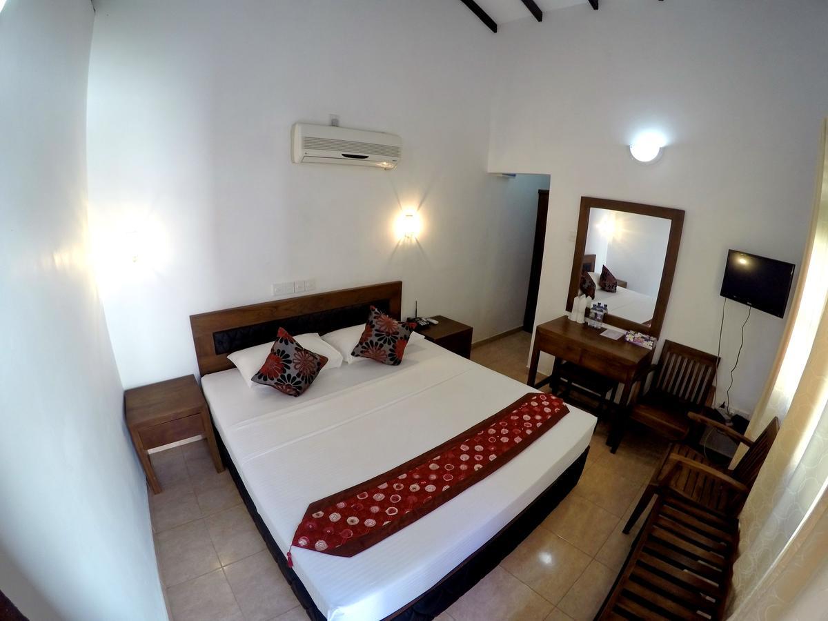 Ramon Beach Resort Ambalangoda  Esterno foto