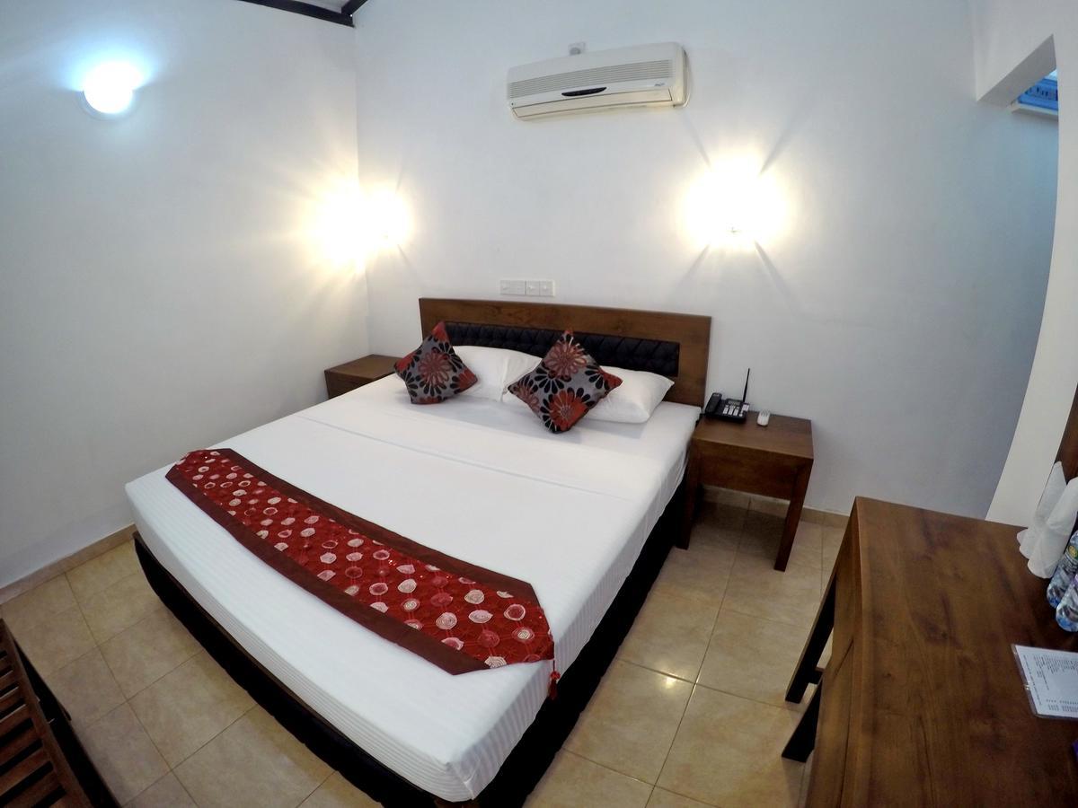 Ramon Beach Resort Ambalangoda  Esterno foto