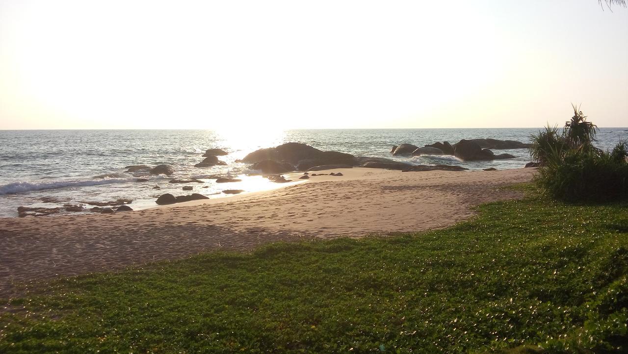 Ramon Beach Resort Ambalangoda  Esterno foto