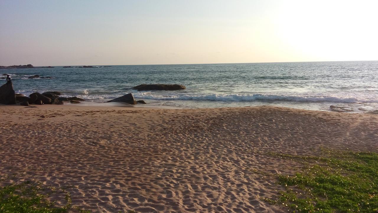 Ramon Beach Resort Ambalangoda  Esterno foto
