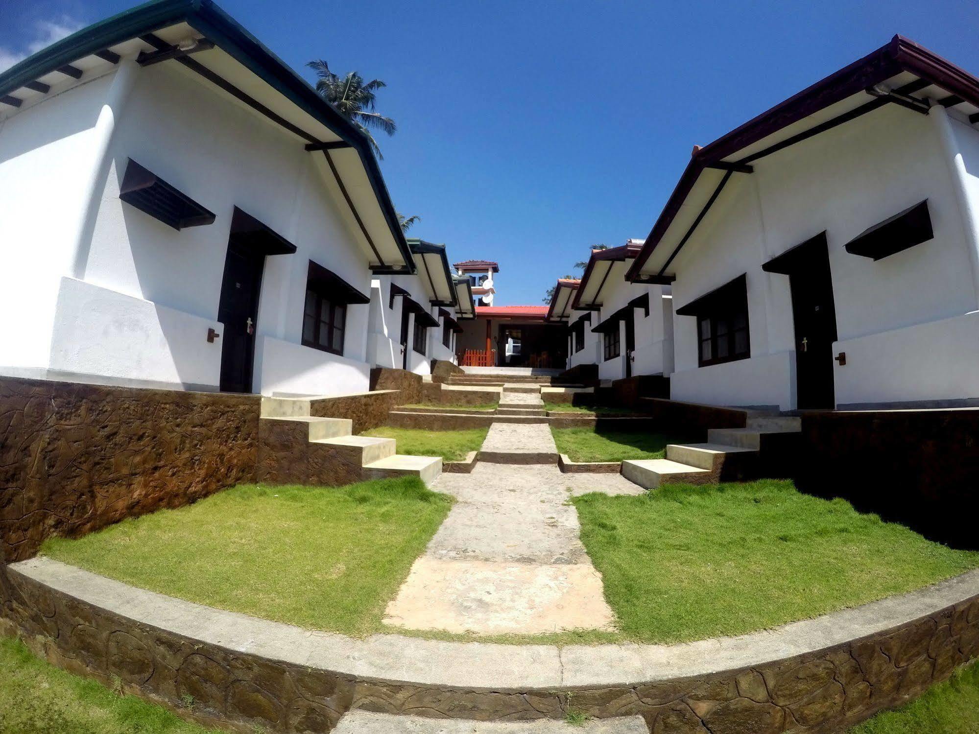 Ramon Beach Resort Ambalangoda  Esterno foto