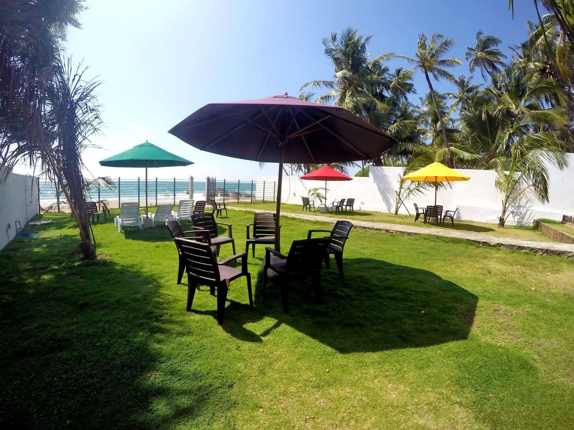 Ramon Beach Resort Ambalangoda  Esterno foto
