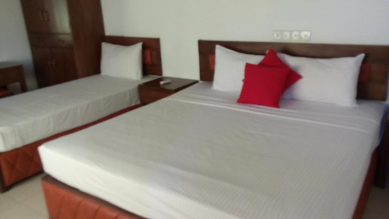 Ramon Beach Resort Ambalangoda  Esterno foto