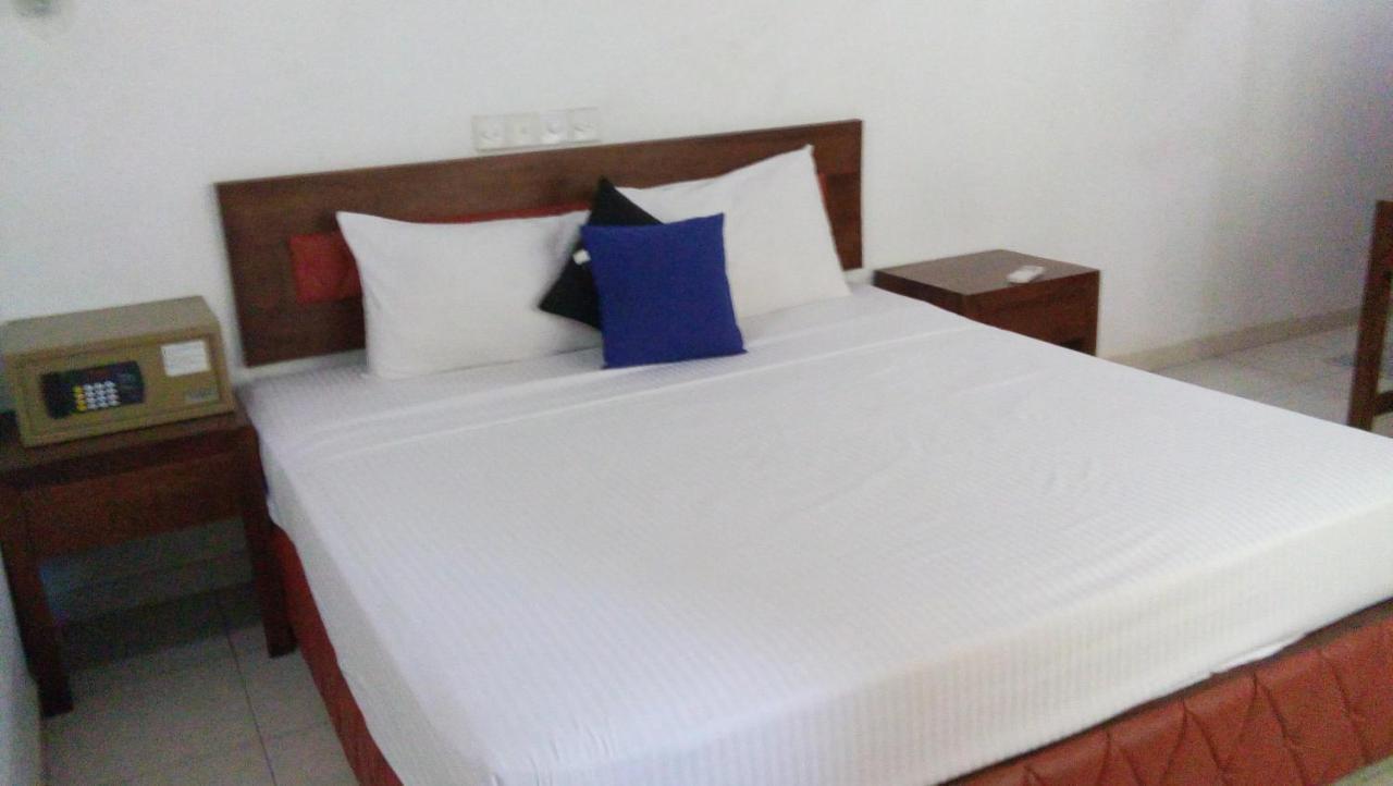 Ramon Beach Resort Ambalangoda  Esterno foto